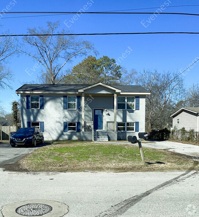 Building Photo - 1565 Burns Ave Rental