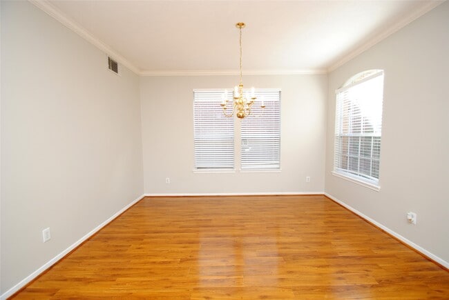 Photo - 1115 Oxford Mills Ln