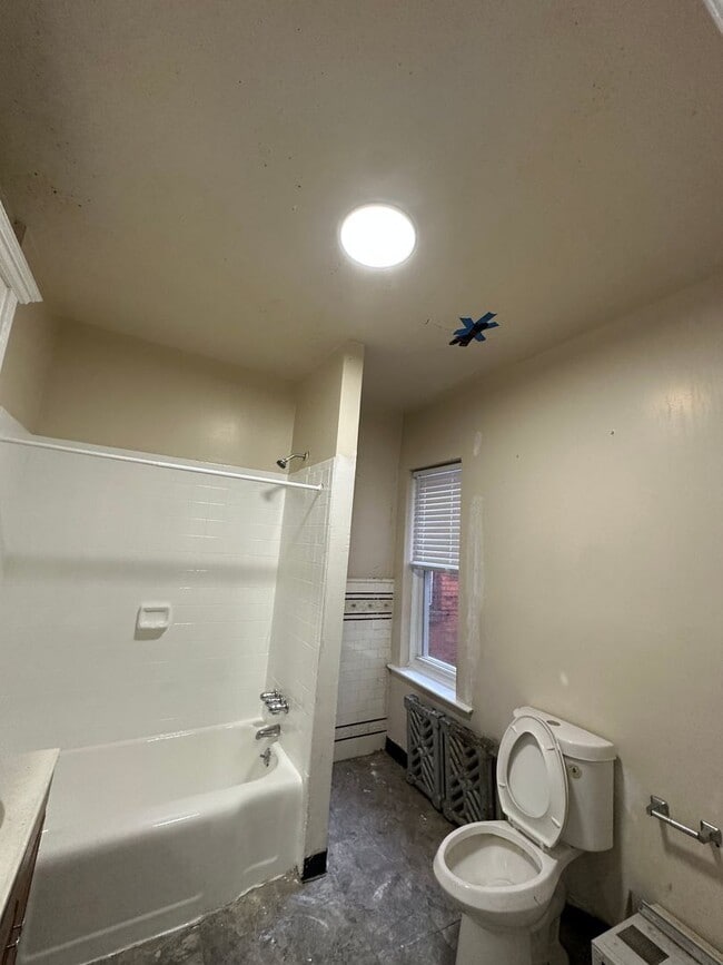 1306 W Hunting Park Ave