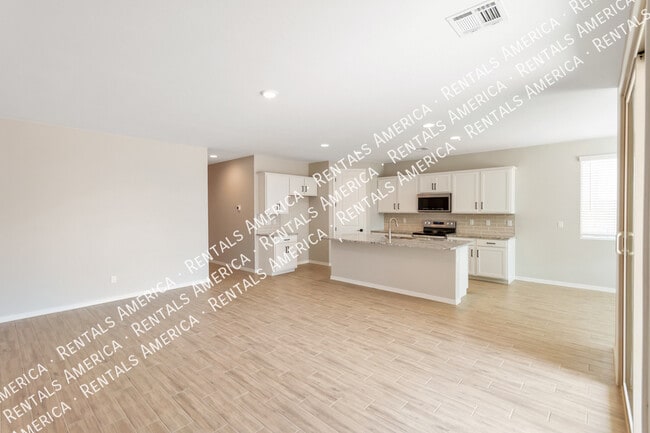 Photo - 36033 W San Clemente Ave