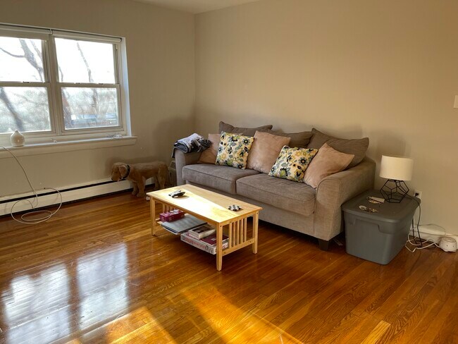 Pictures are representative samples of the advertised unit. In some cases, the actual units you tour - 43 Selkirk Rd