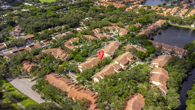 Building Photo - 3351 Emerald Oaks Dr Unit 103