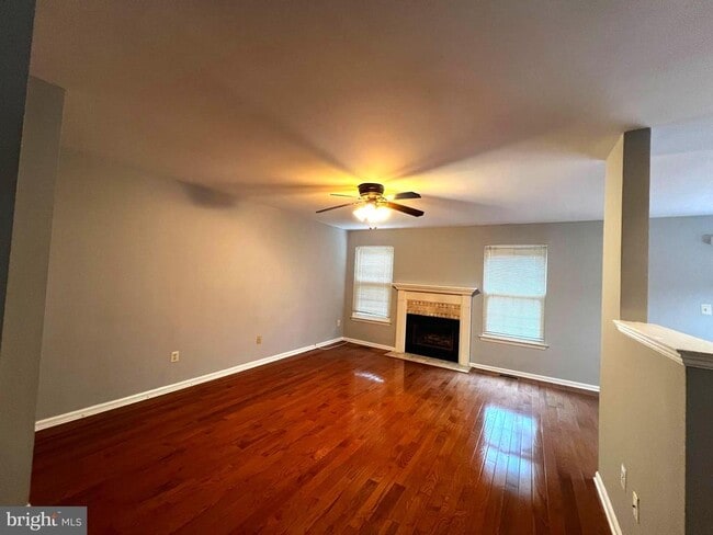 Photo - 150 Canterbury Ln