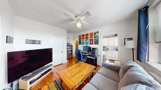 Building Photo - 15 Governors Ave Unit 17