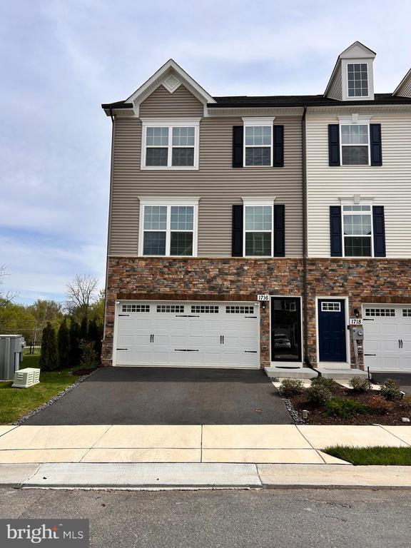 Building Photo - 1716 Atlas Dr Rental