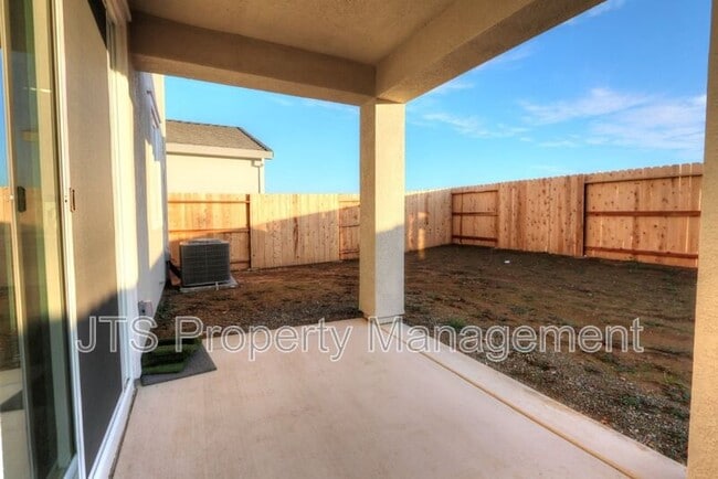 Photo - 7193 Great Copper St