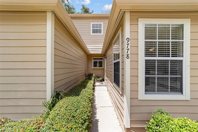 Building Photo - 9778 SW 52 Ln Rental