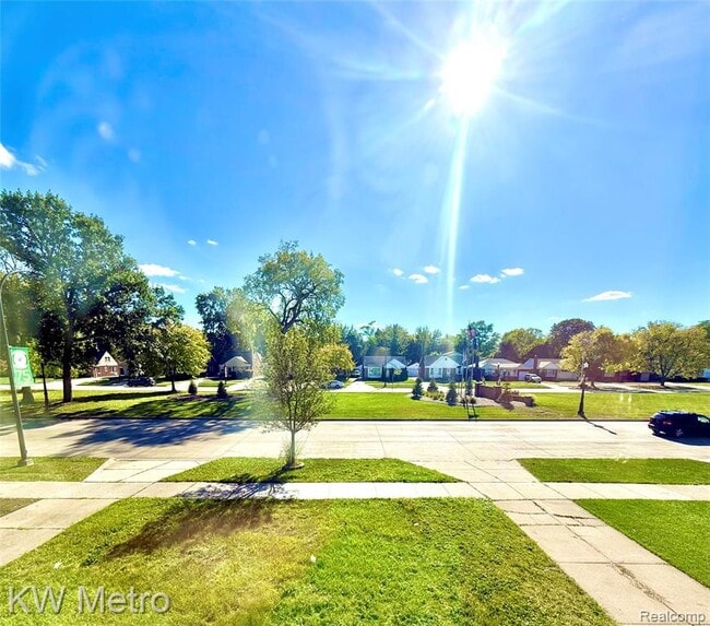 Photo - 2182 Vernier Rd