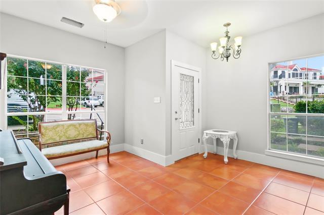 Photo - 4020 Mediterranean St