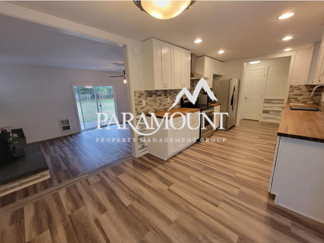 Photo - Updated 3 Bedroom Duplex!