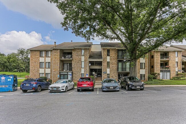 Building Photo - Columbia, MD Rental