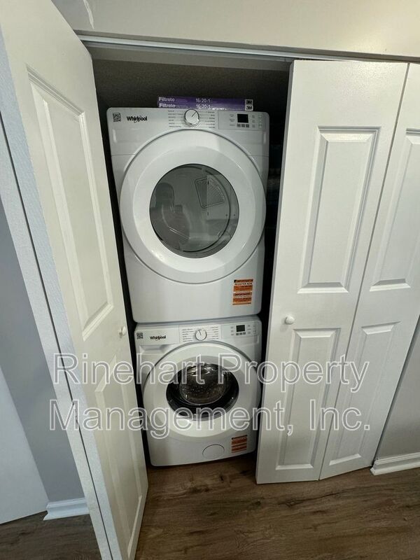 Photo - 1642 Eagles Pl