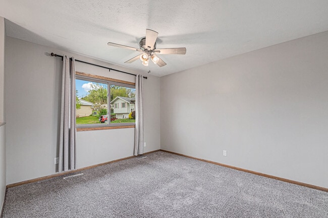 Photo - 14 Pinehurst Cir