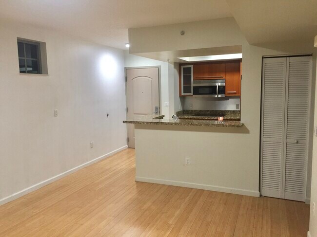 Photo - 110 Washington Ave Unit 1710A