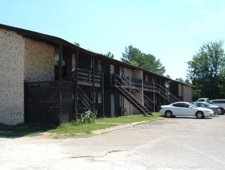 Photo - Broken Bow Apartments