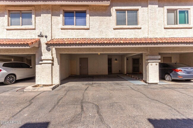 Photo - 4328 N 36th St