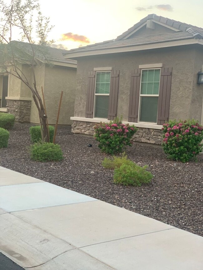 Photo - Gorgeous 5 Bed 3.5 Bath 3 Car garage home with private pool + SOLAR in gated community in Peoria