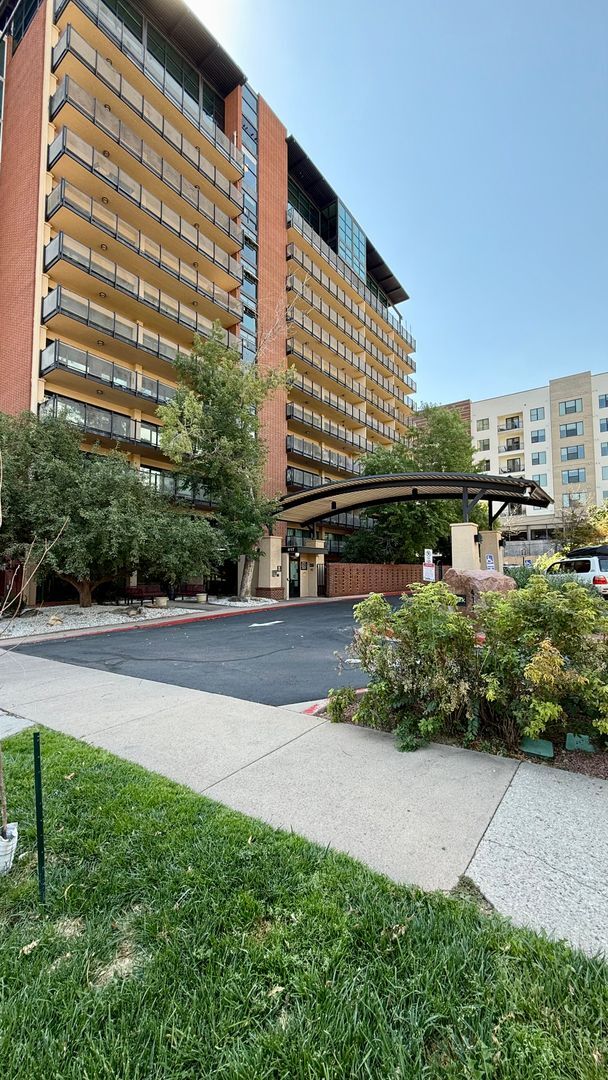 Photo - Beautiful Apartment on E Kiowa Unit 402