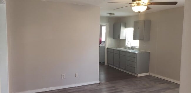 Photo - 912 Jennetta St