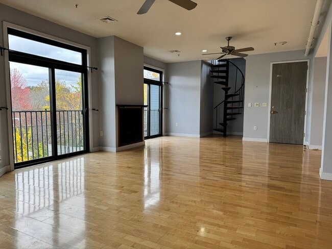 Building Photo - 950 Dorchester Ave Unit 304