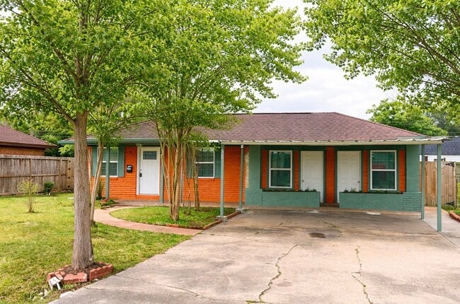 Photo - 2330 Hillshire Dr