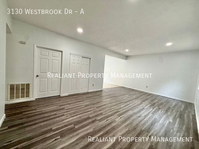 Photo - 3130 Westbrook Dr Unit A