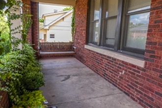 Photo - 23 W Spring St