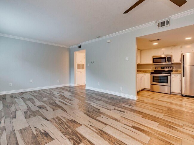Photo - 2124 Burton Dr Unit 150