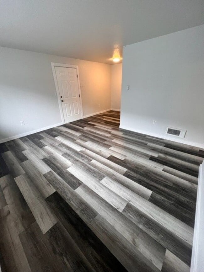 Photo - Arise Station