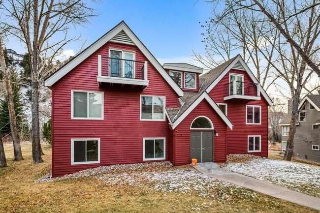 034999 HWY 6Unit: M 202-Unit: M 202