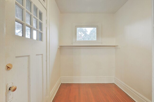 268 E 13th Ave