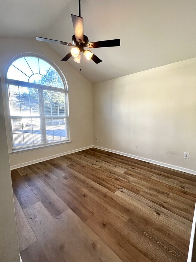 Photo - 1504 Amhearst Ct