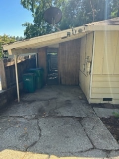 Photo - 307 E Maryland Dr