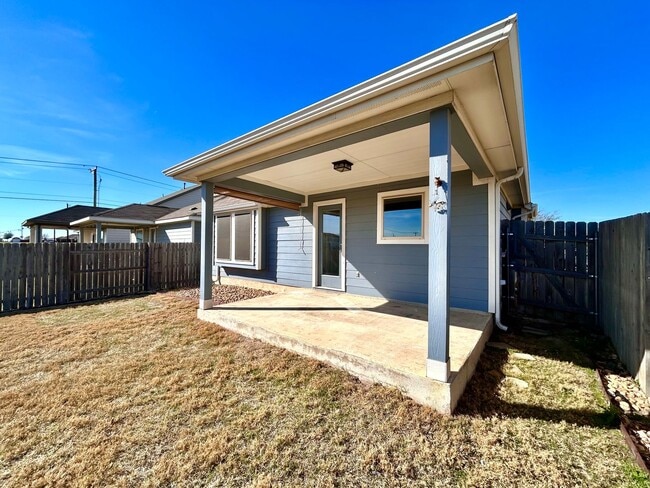 Photo - 5809 Urbano Bnd