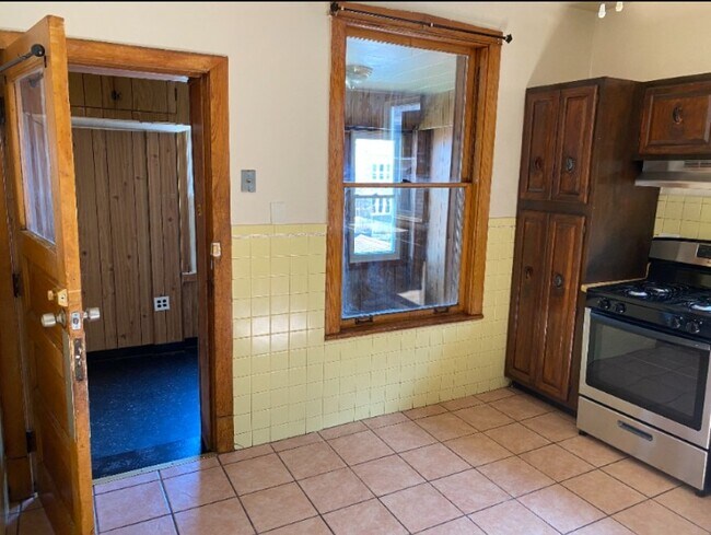 Photo - 5939 S Maplewood Ave Unit 2