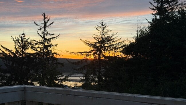 Photo - Stunning Bay View Retreat – Fully Furnished 2 Bed / 2 Bath Near Charleston