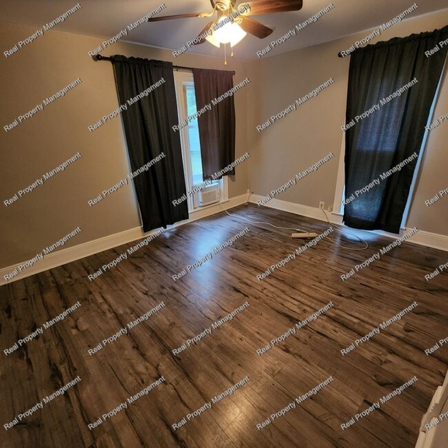 Photo - 2nd Story 2 Bedroom Apartment