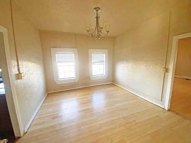 Photo - 109 N 11th St