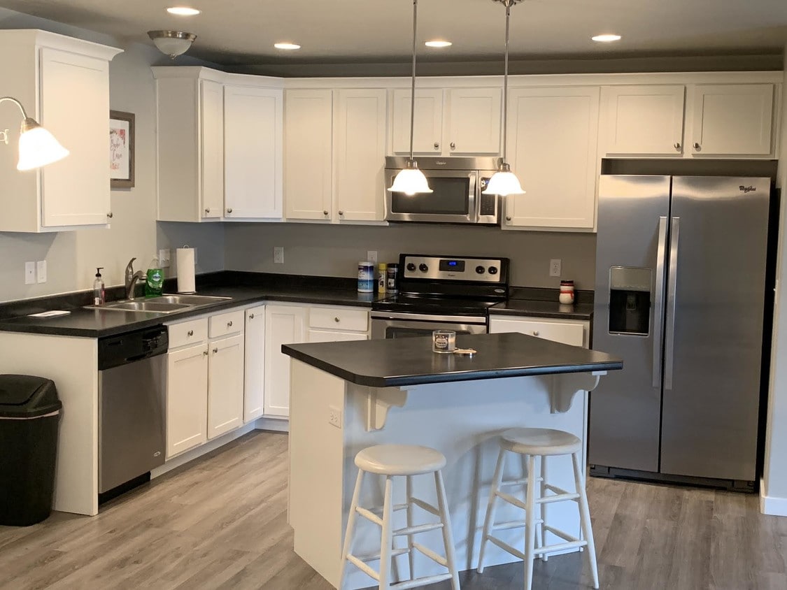 Kitchen - 282 605 N (Centerville, UT)