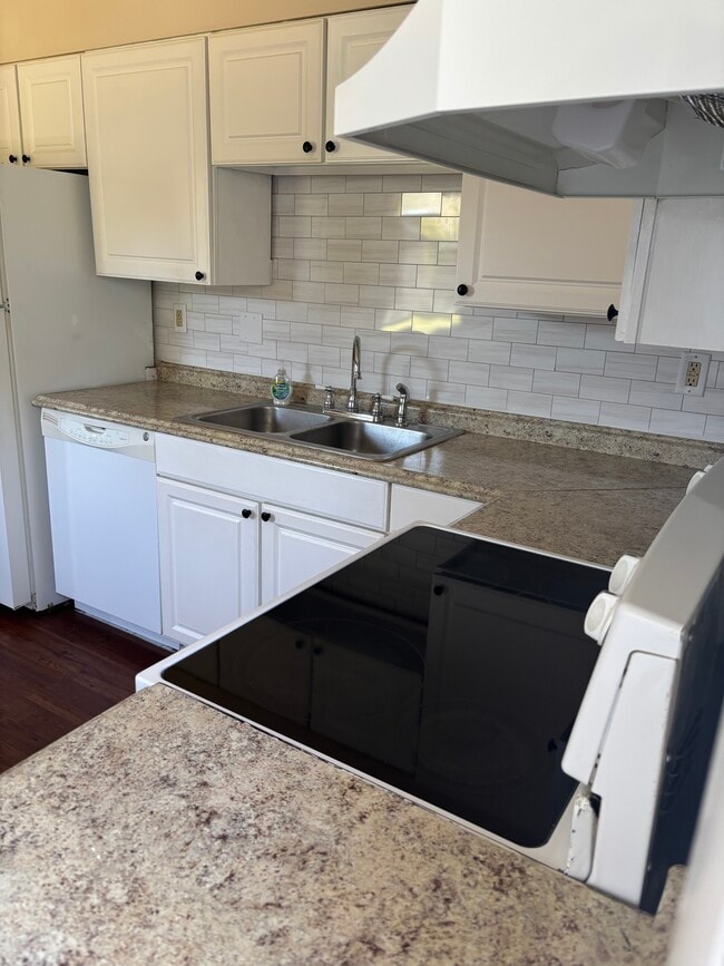 Photo - 3327 Turkeyfoot Rd