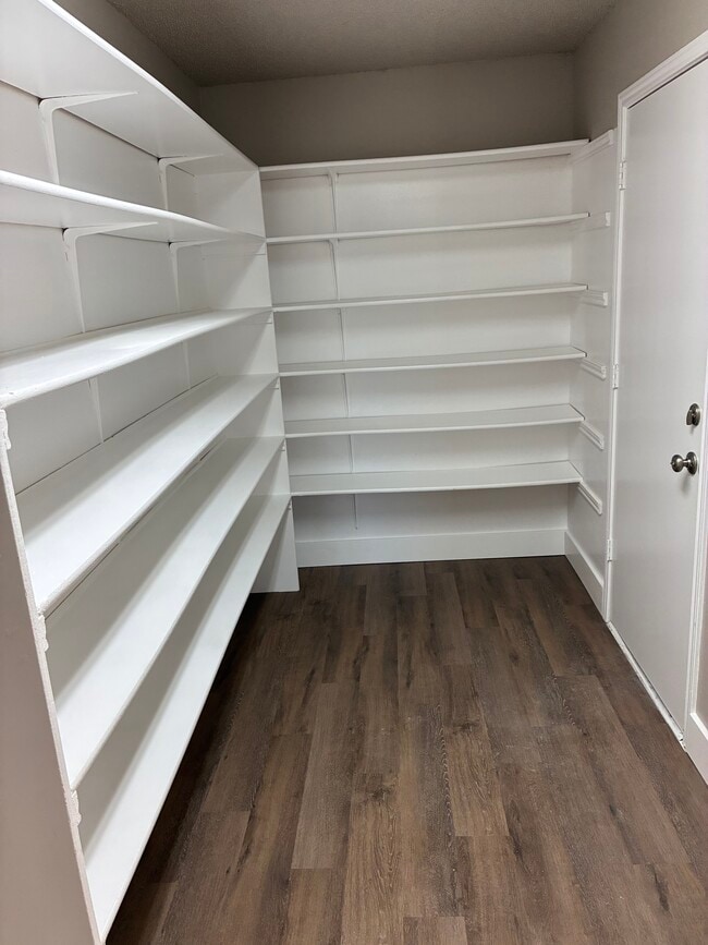 Photo - 7503 Longing Trail