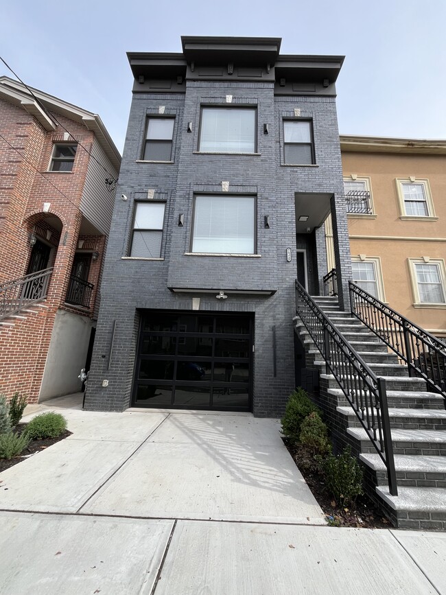 Photo - 230 Griffith St Unidad #1