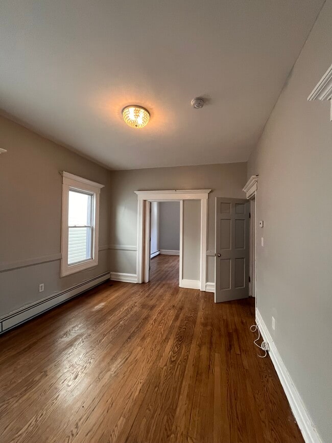 Photo - 33 Lexington Ave Unit 2