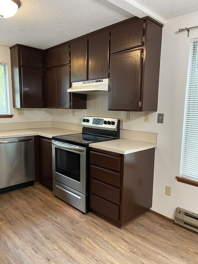 Photo - 116 N 3rd Ave SW