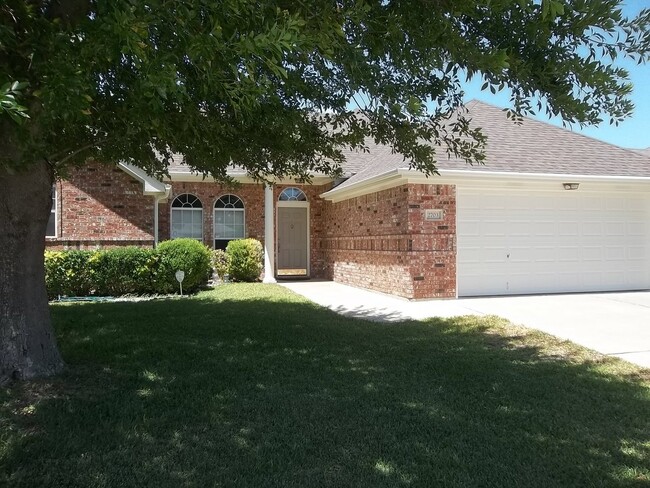 4 BEDROOM, CONVENIENT LOCATION - 4 BEDROOM, CONVENIENT LOCATION House