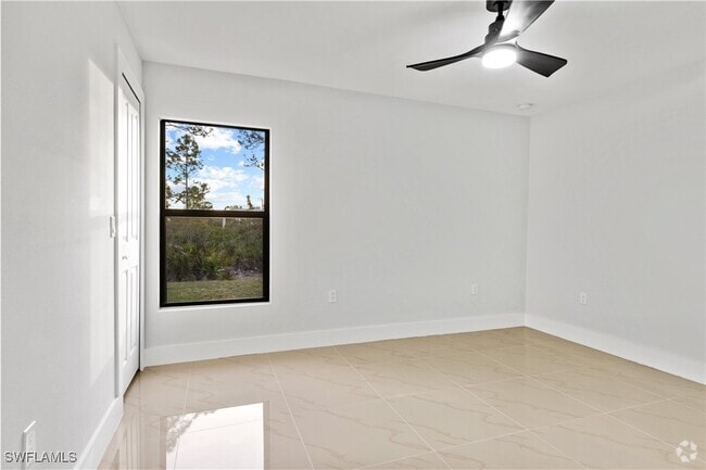 Building Photo - 456 Mercedes Ct Rental