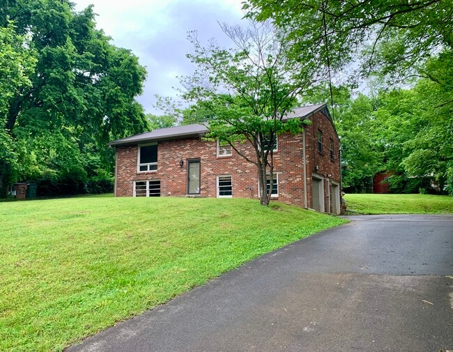 Building Photo - 1411 Ardee Ave Rental