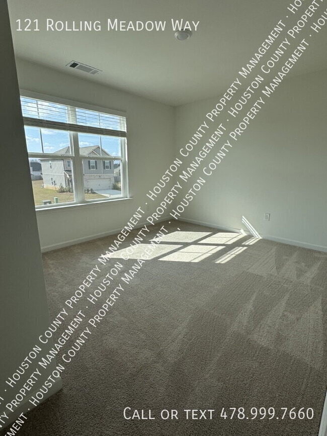 Photo - 121 Rolling Mdw Wy