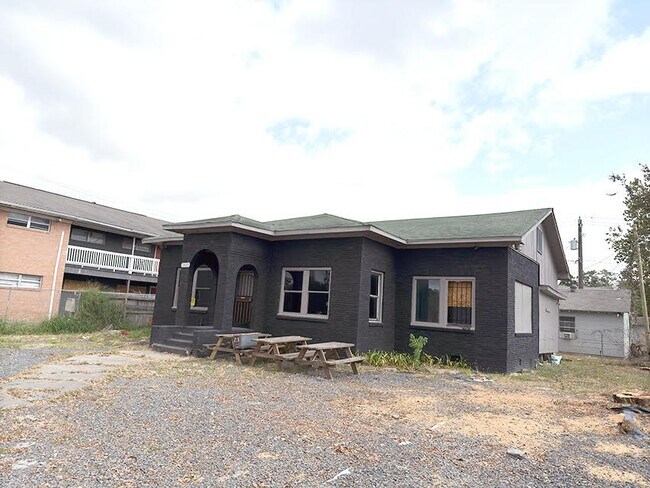 Photo - 2407 Southmore Blvd