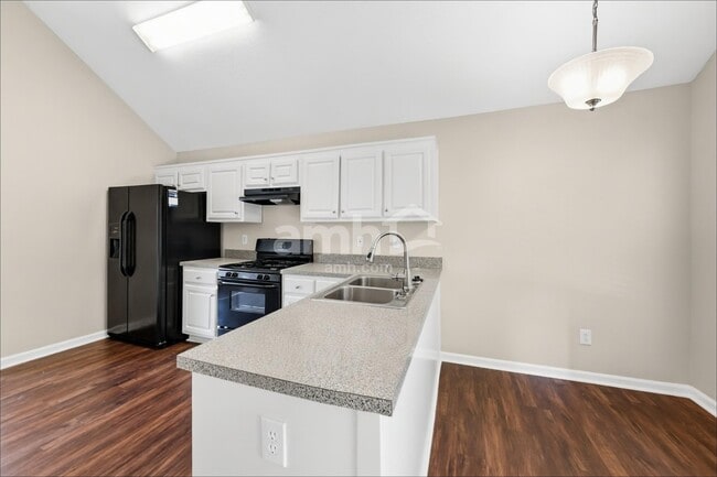 3105 Rome Ct SW